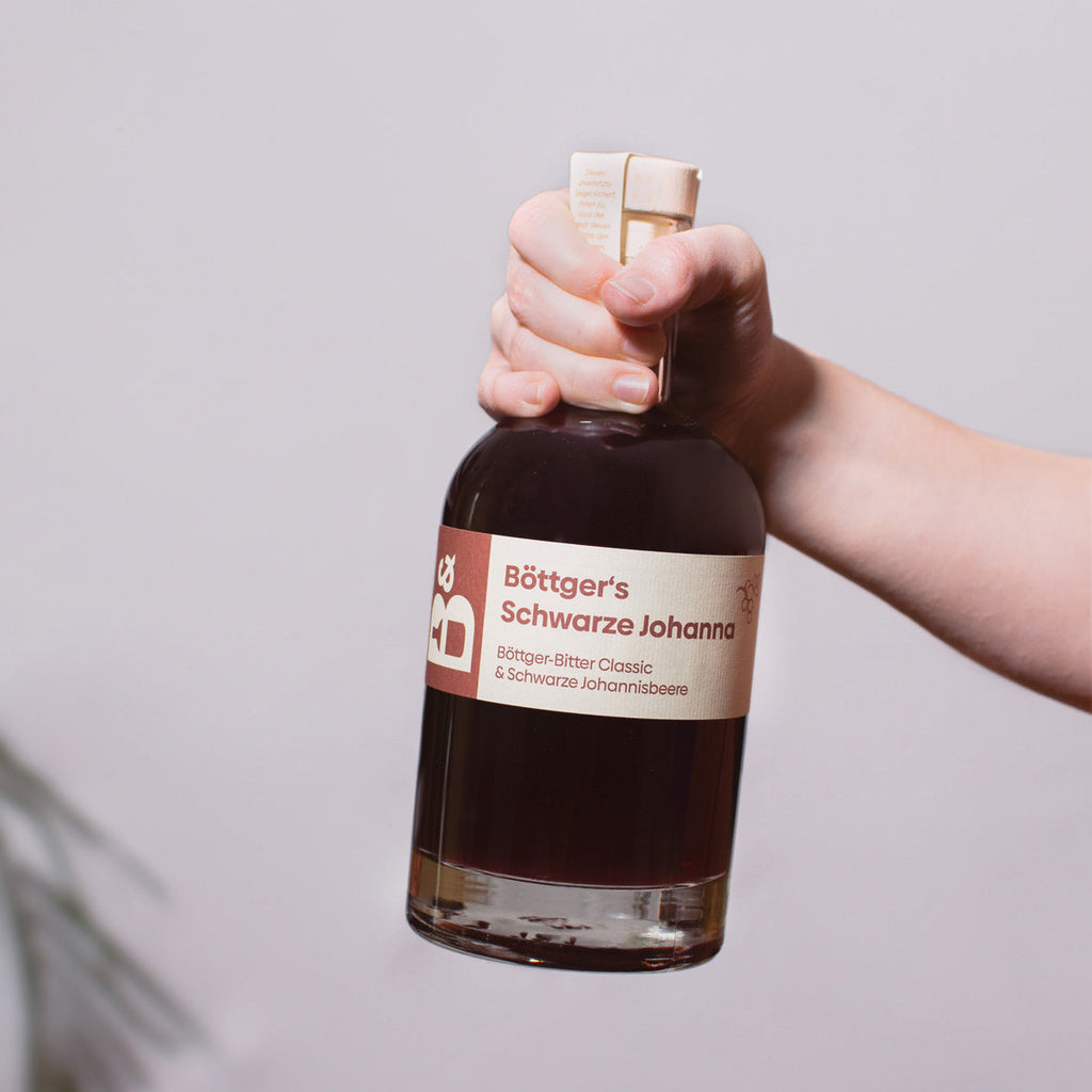 Böttger's Schwarze Johanna mit schwarzer Johannisbeere