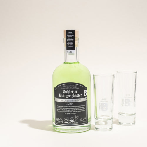 Geschenkset bestehend aus einer 350ml Flasche Böttger-Bitter Minz und zwei Schnapsgläsern.