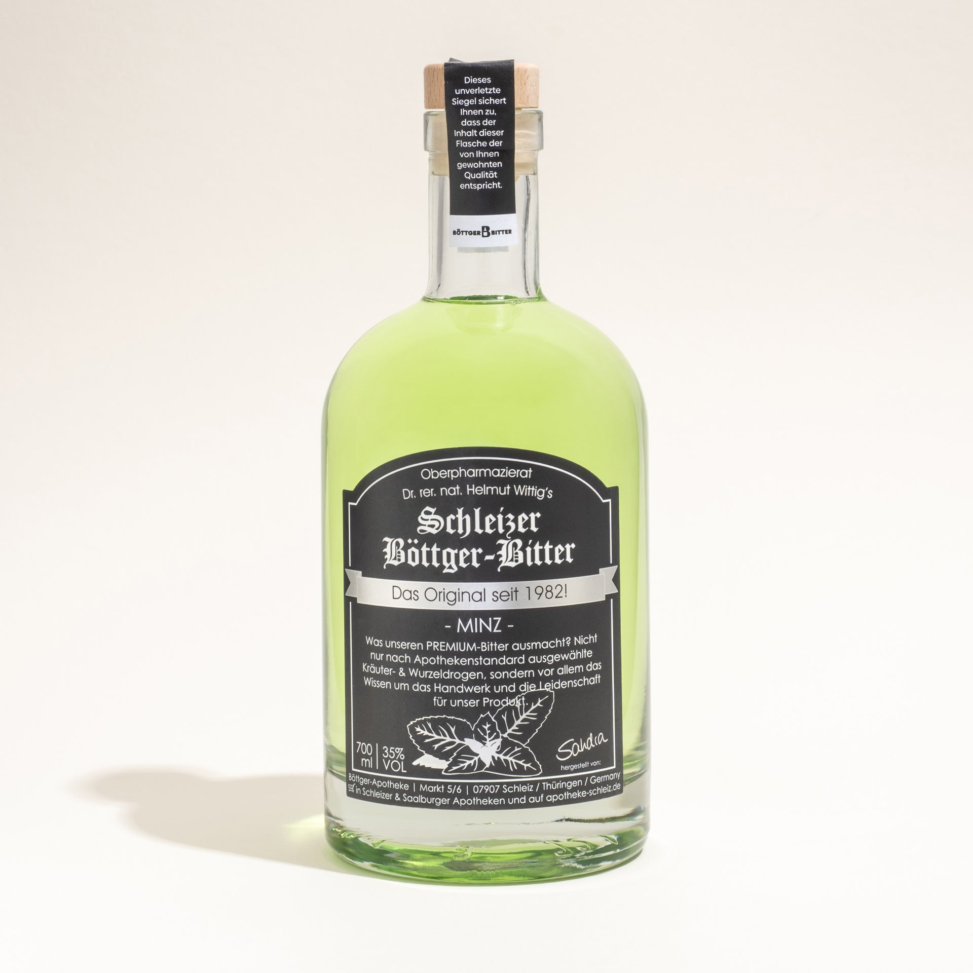 700ml Flasche Schleizer Böttger-Bitter Minz Edition mit leuchtend grüner Farbe.